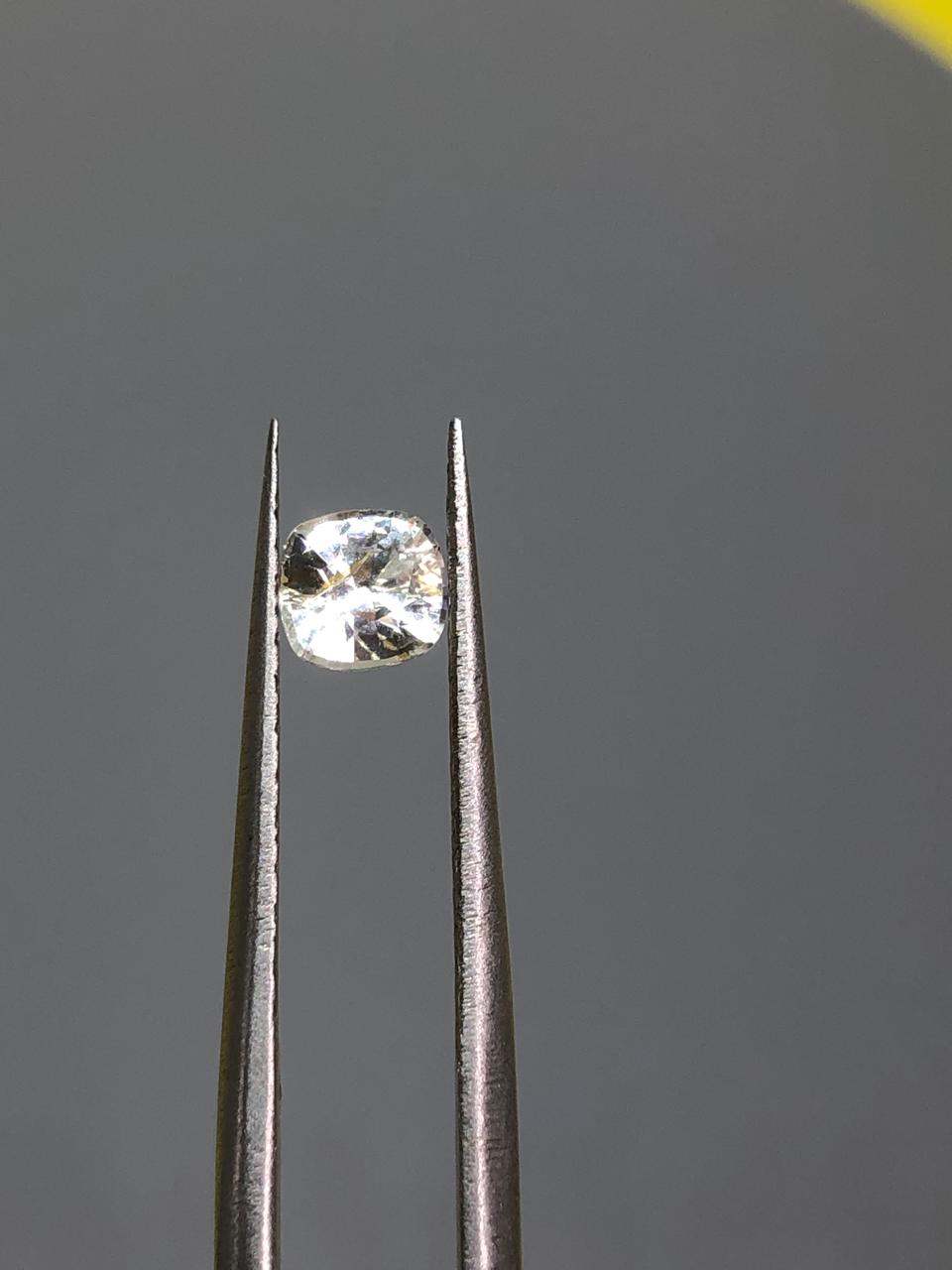 0.71 CT CEYLON YELLOW SAPPHIRE