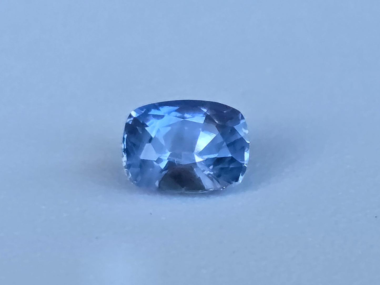 0.72 CT CEYLON BLUE SAPPHIRE