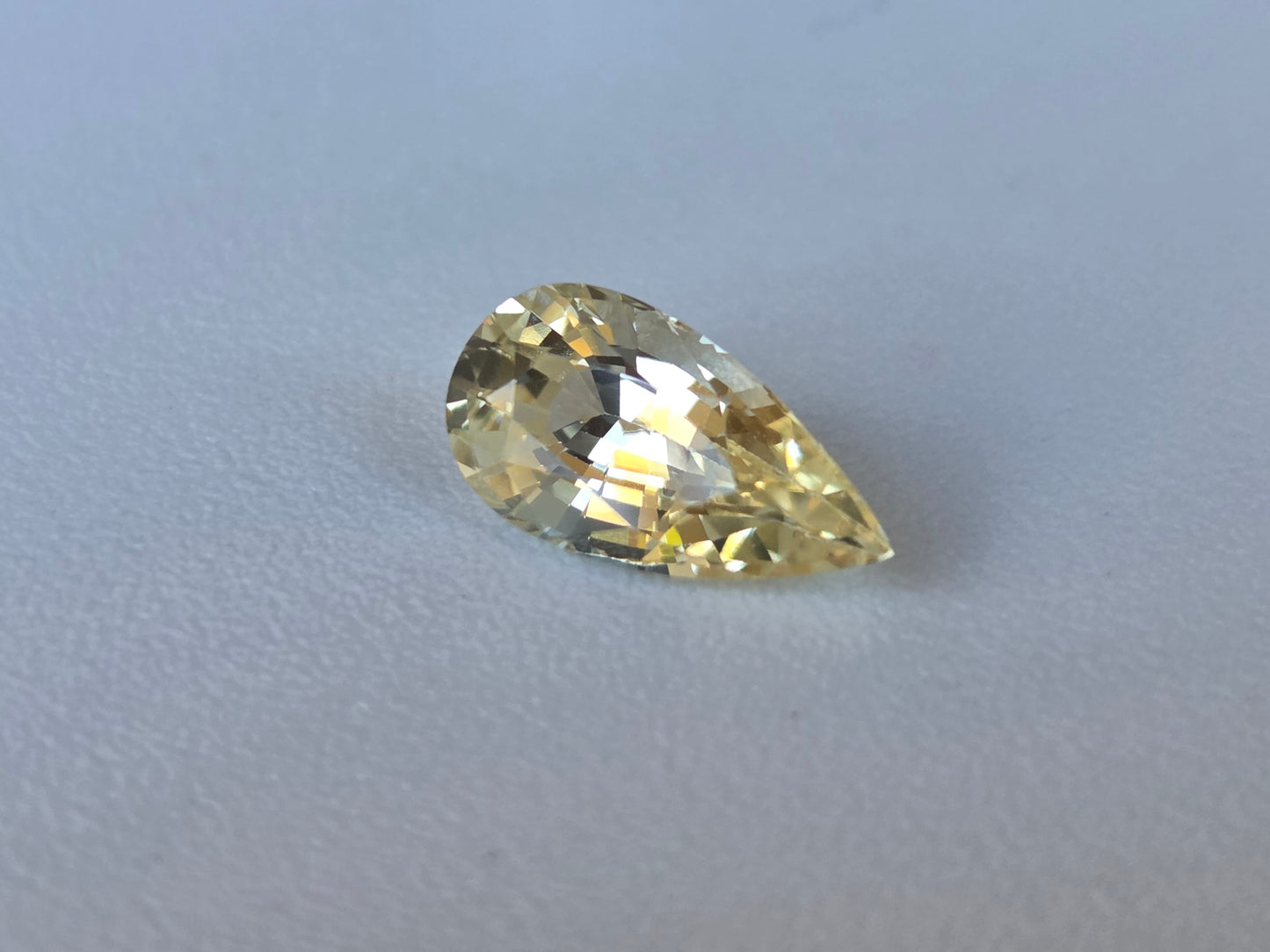 1.5 CT CEYLON YELLOW SAPPHIRE
