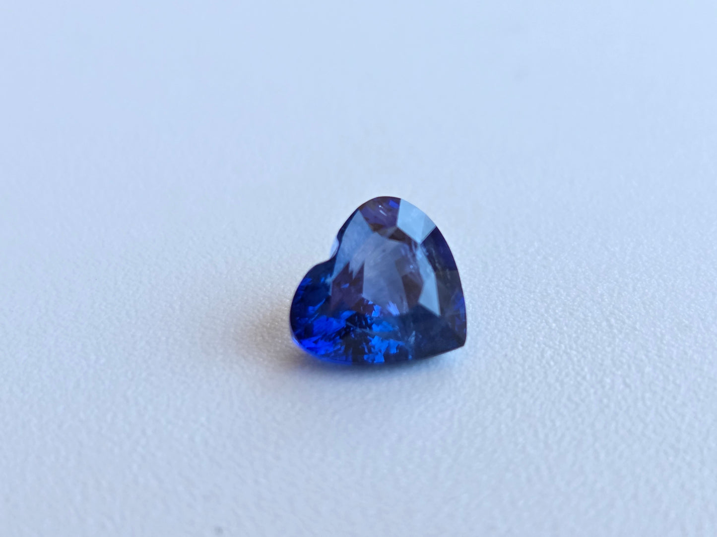 1.85 CT CEYLON ROYAL BLUE SAPPHIRE