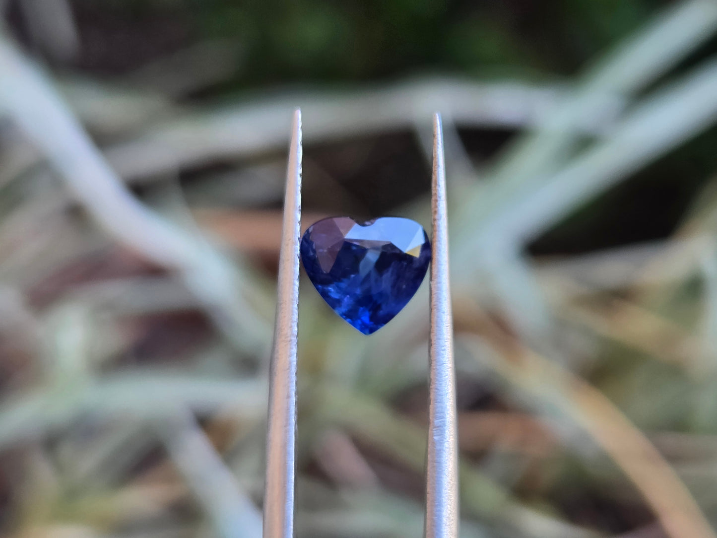 1.85 CT CEYLON ROYAL BLUE SAPPHIRE