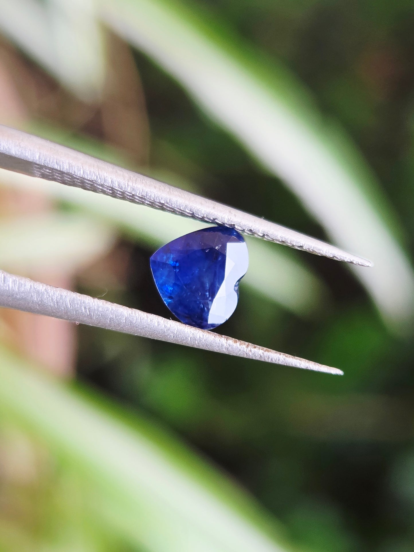 1.05 CT CEYLON ROYAL BLUE SAPPHIRE