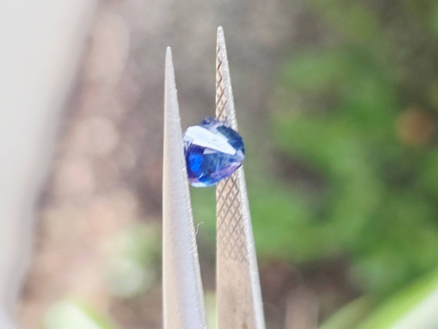 1.05 CT CEYLON ROYAL BLUE SAPPHIRE