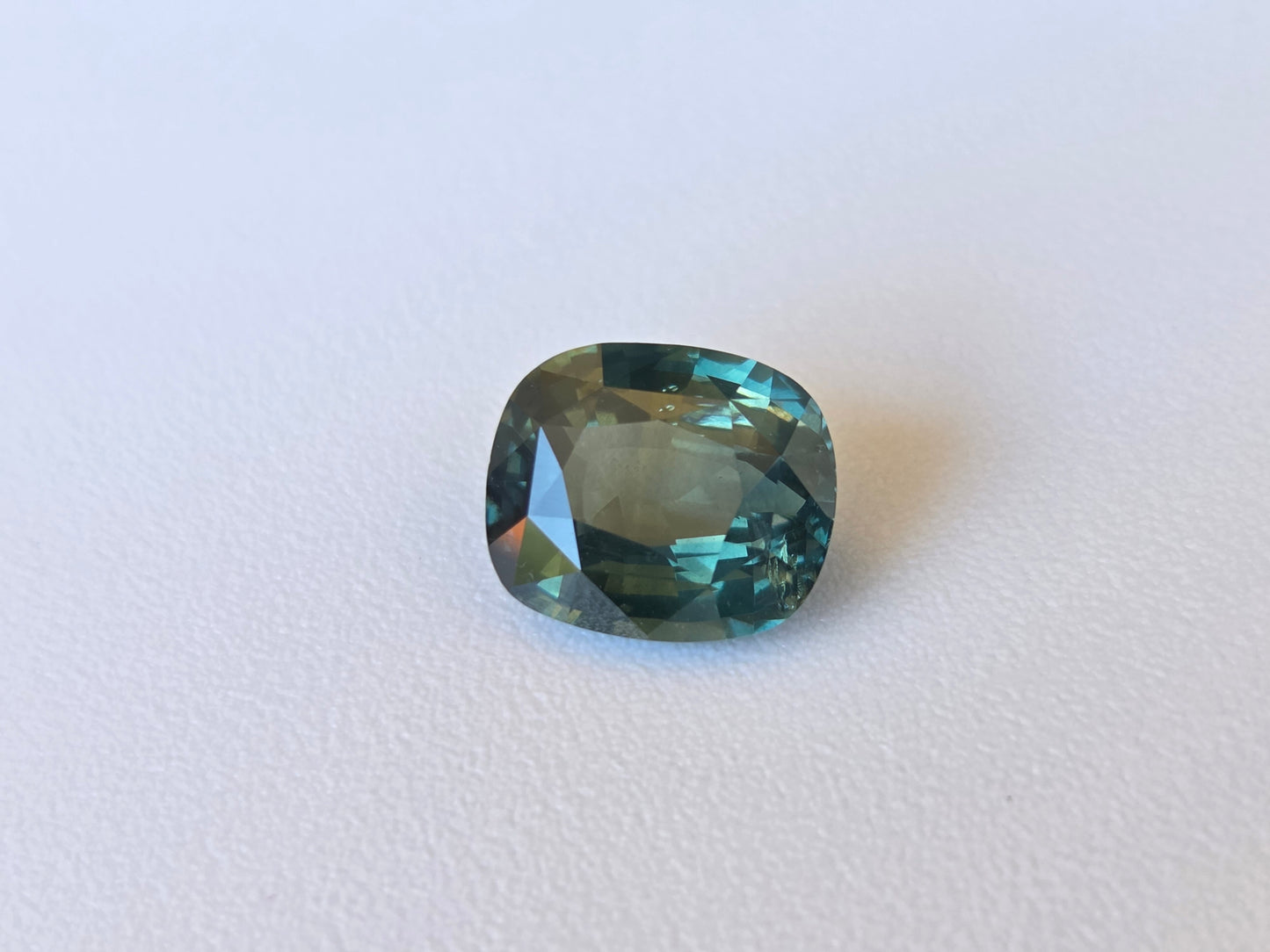 2.9 CT GREEN SAPPHIRE