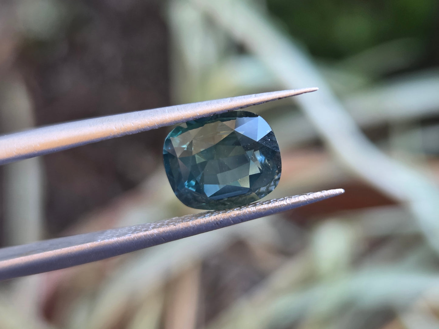 2.9 CT GREEN SAPPHIRE