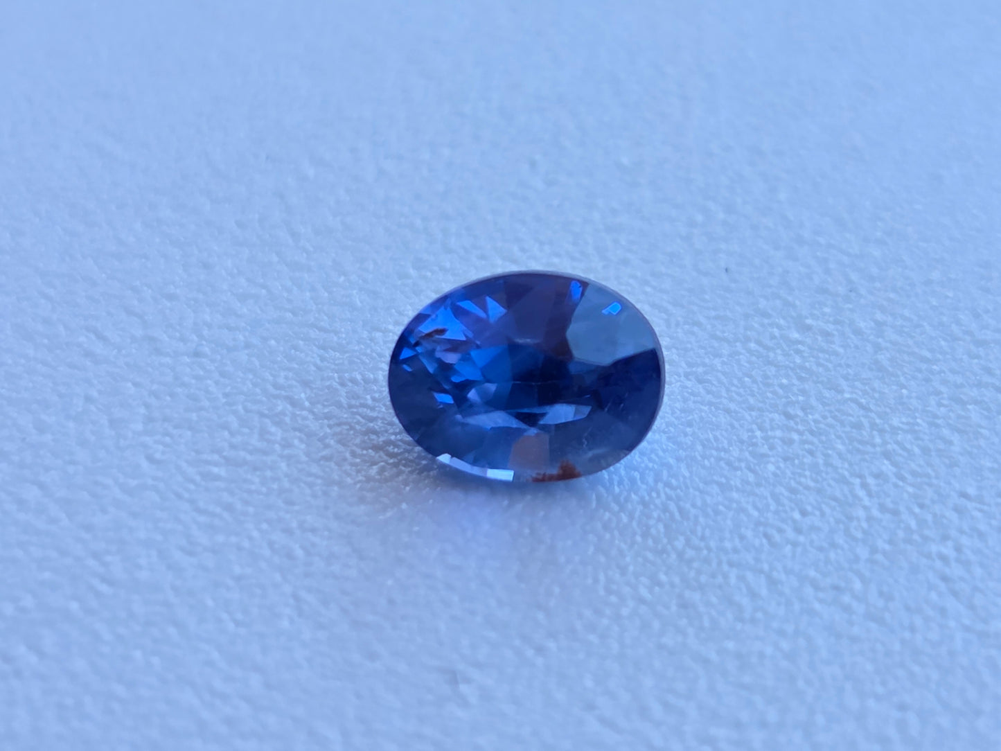 0.6 CT CEYLON  BLUE SAPPHIRE