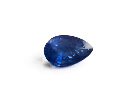 2.55 CT INTENSE CORNFLOWER BLUE SAPPHIRE - Inclution Visible