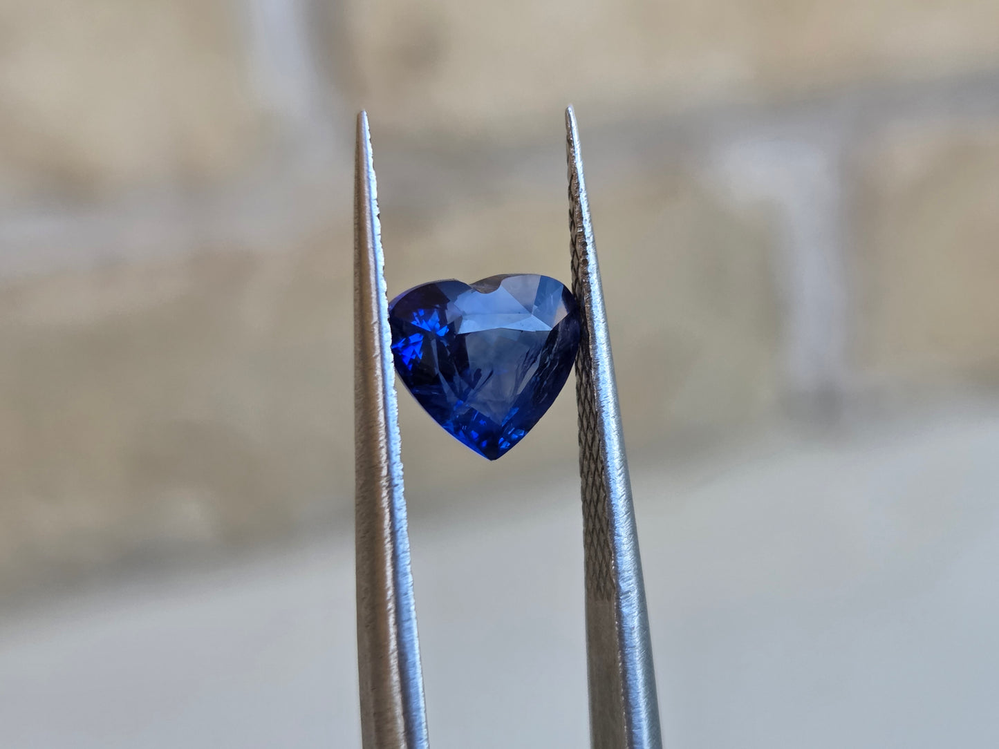 1.85 CT CEYLON ROYAL BLUE SAPPHIRE