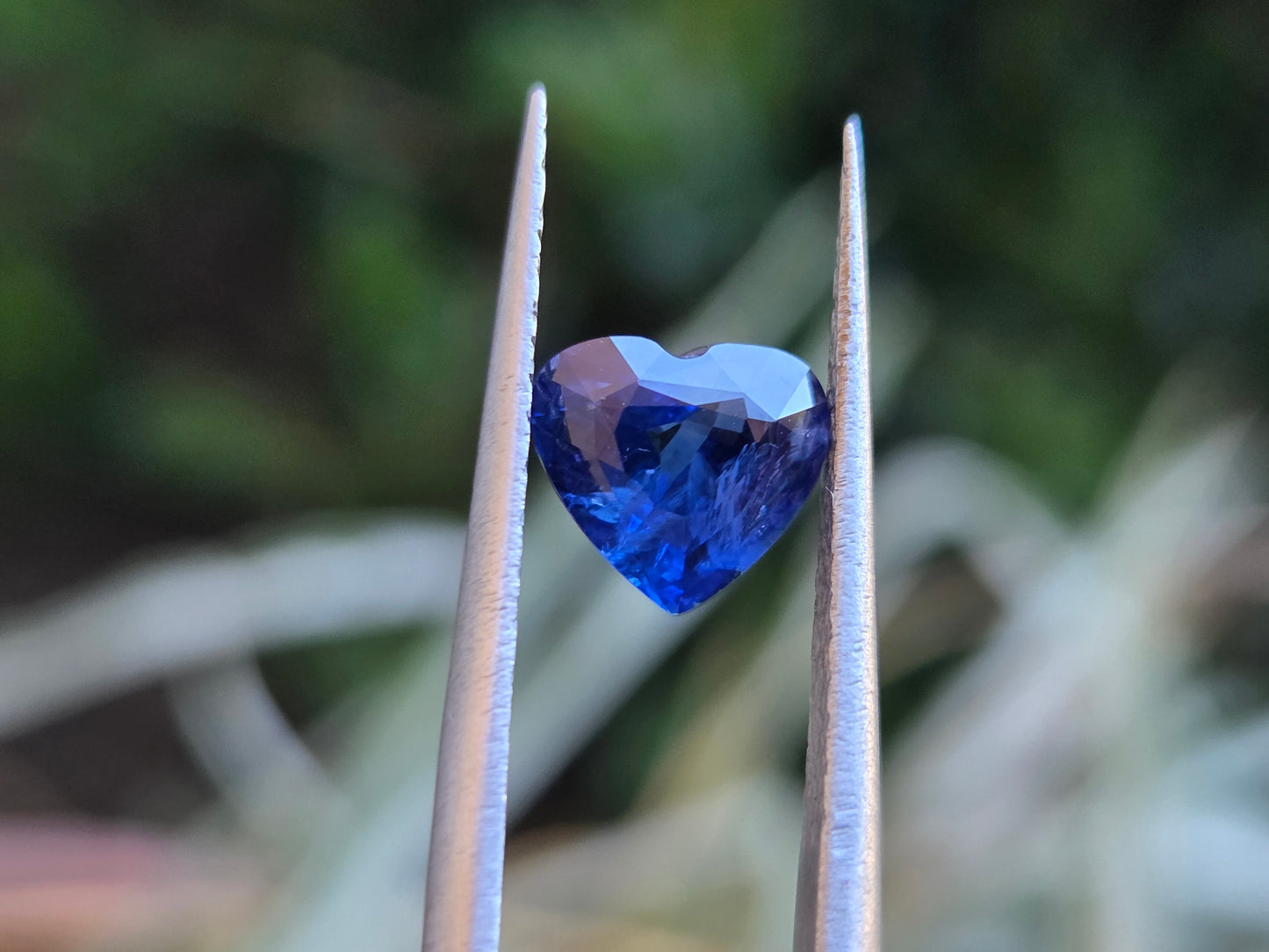 1.85 CT CEYLON ROYAL BLUE SAPPHIRE
