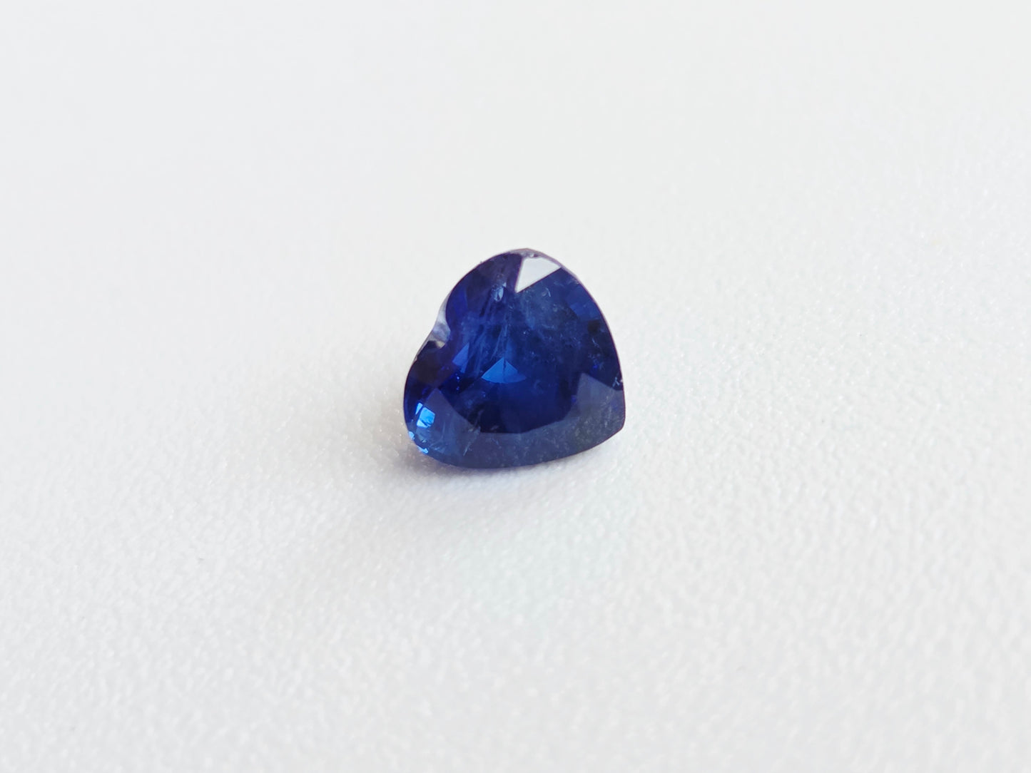 1.05 CT CEYLON ROYAL BLUE SAPPHIRE