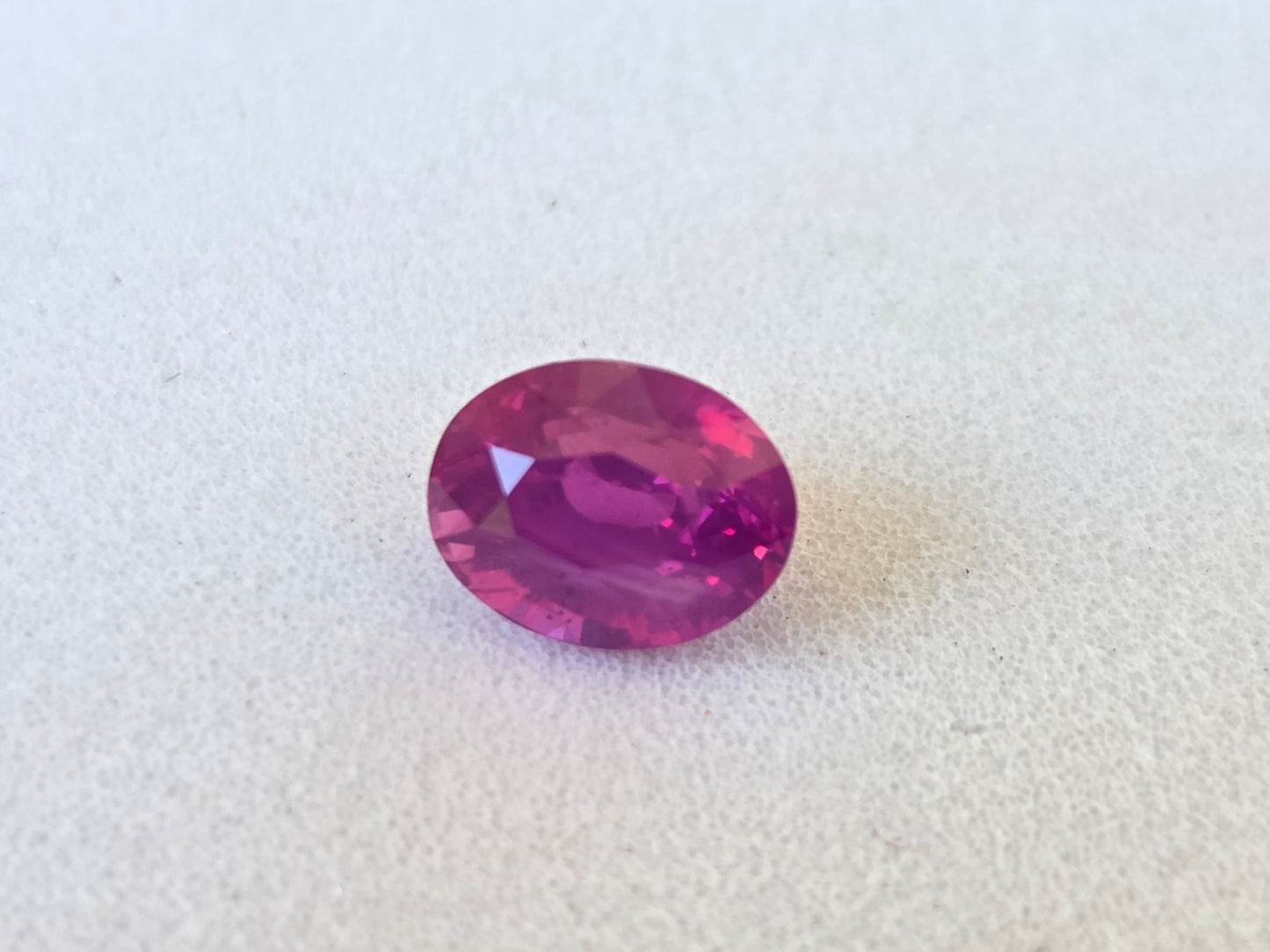 1.15 CT CEYLON HOT PINK SAPPHIRE