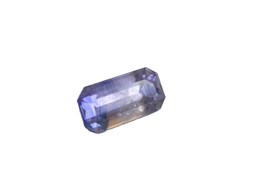 4.95 CT CEYLON LIGHT PURPLE SAPPHIRE - Inclution Visible