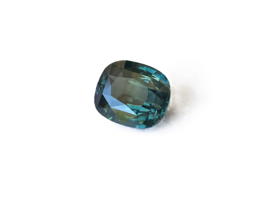 2.9 CT GREEN SAPPHIRE